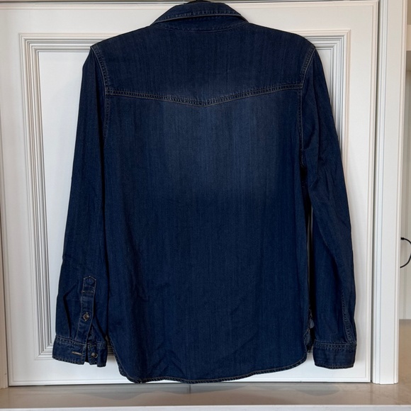 Cabi Rebel Shirt – Size M – Classic Denim Button-Down - Picture 2 of 4